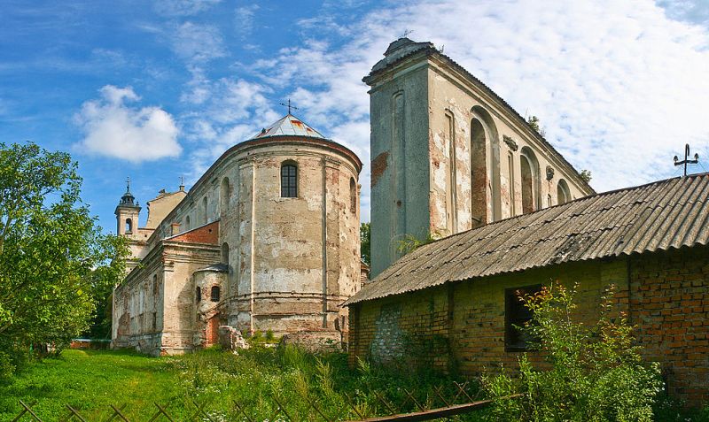 Олицький костел вражає відвідувачів своїм шармом