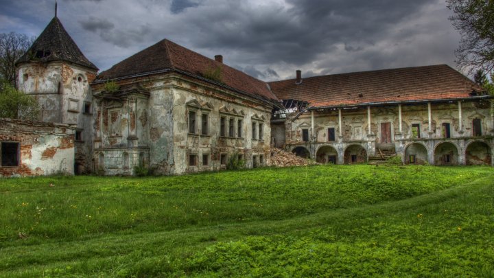 Поморянський замок зберігає середньовічні легенди