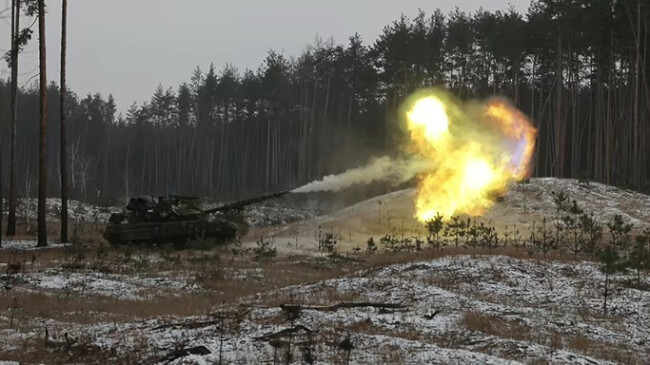 Тарнавський заявив, що ЗСУ згортають деякі операції через брак снарядів