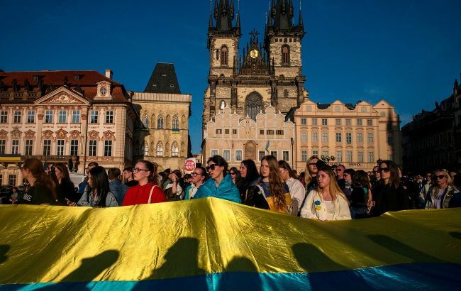 Житло і допомога на повернення. Що зміниться для українців у Чехії у 2024 році